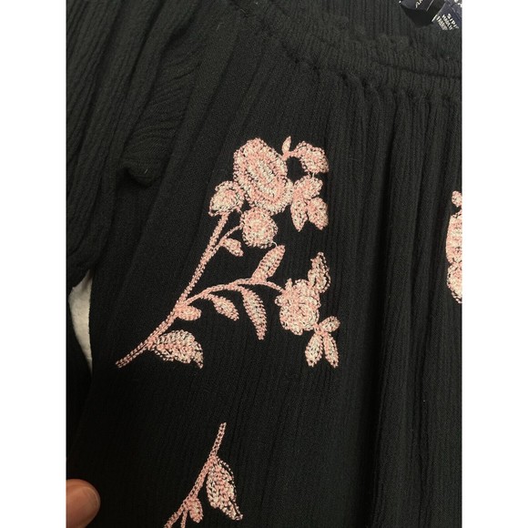 American Eagle Outfitters Sz S Off The Shoulders Blouse Black Floral Embroidered - Picture 11 of 12